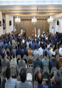 دیدار جمعی از دانشگاهیان با نماینده محترم ولی فقیه و امام جمعه تبریز